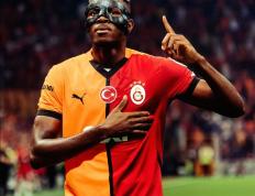  奥斯梅恩手感滚烫，带领利雅得新月小胜洛杉矶湖人，赛后一句话霸气侧漏